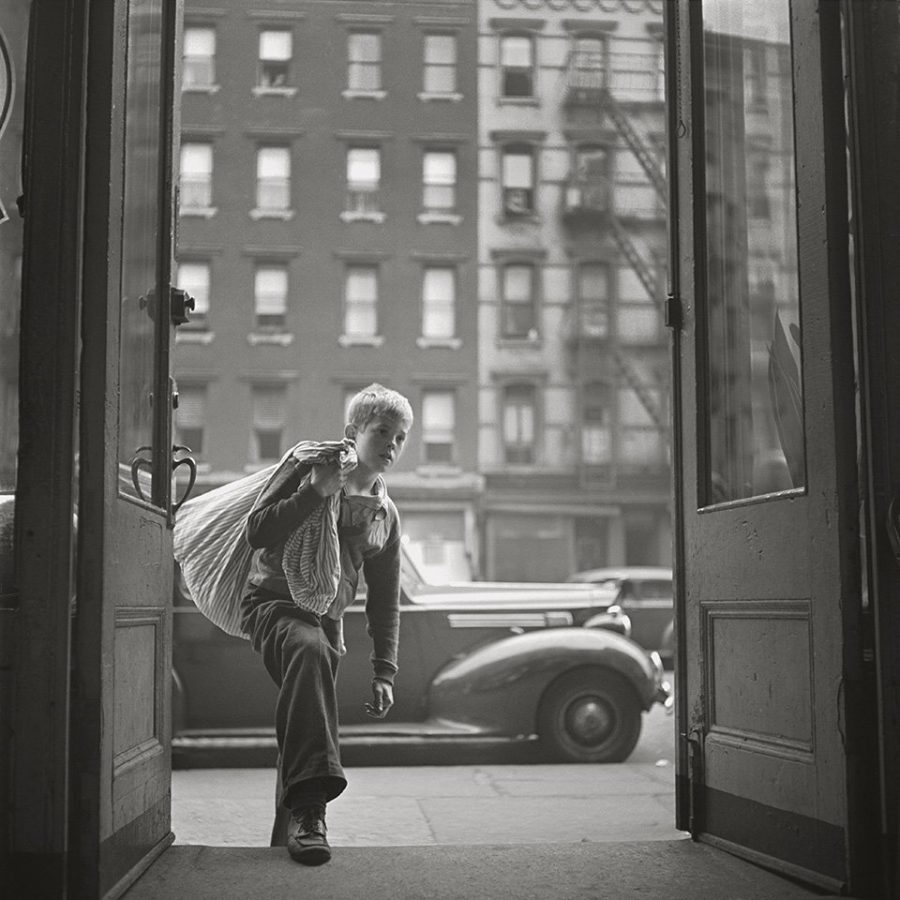 stanley kubrick photographs through a different lens Leseansicht TASCHEN